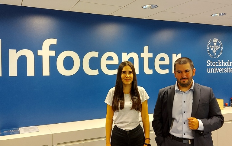 Ioanna och Eduard i Infocenter.